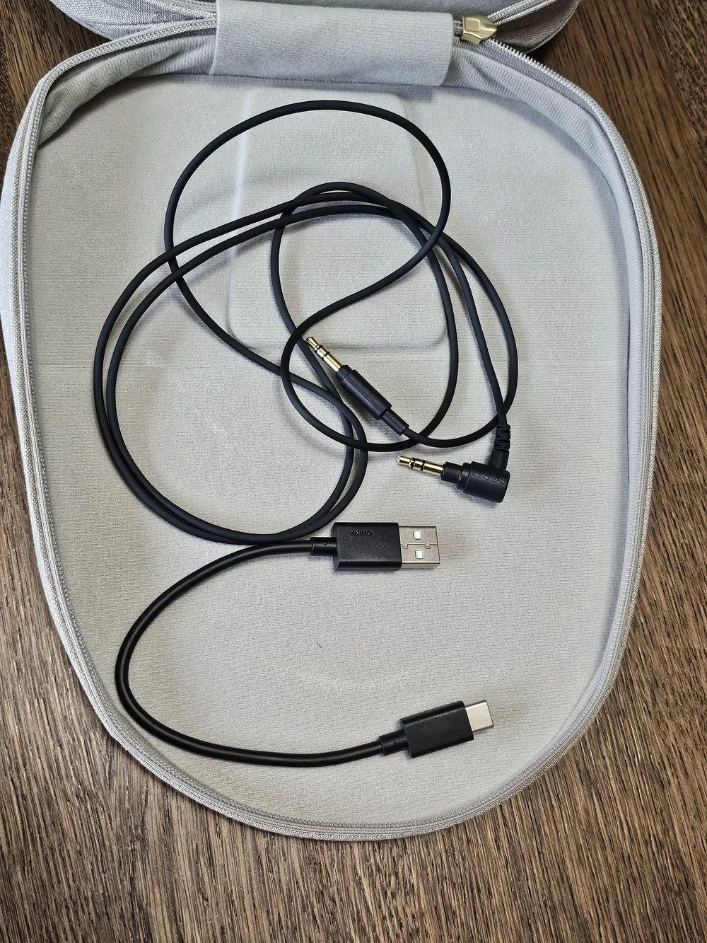 Sony WH-1000XM5 Wireless BlueTooth Noise-Cancelling Headphones — Silver Gray